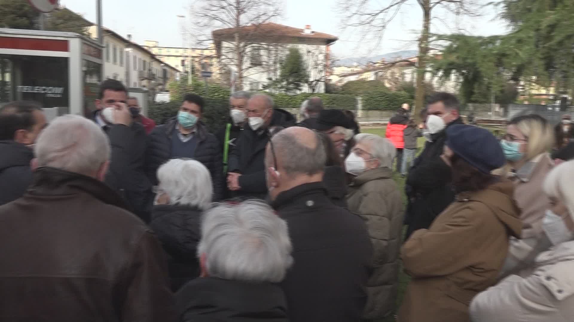 Taglio di 9 alberi in Via Paganini. La protesta dei residenti