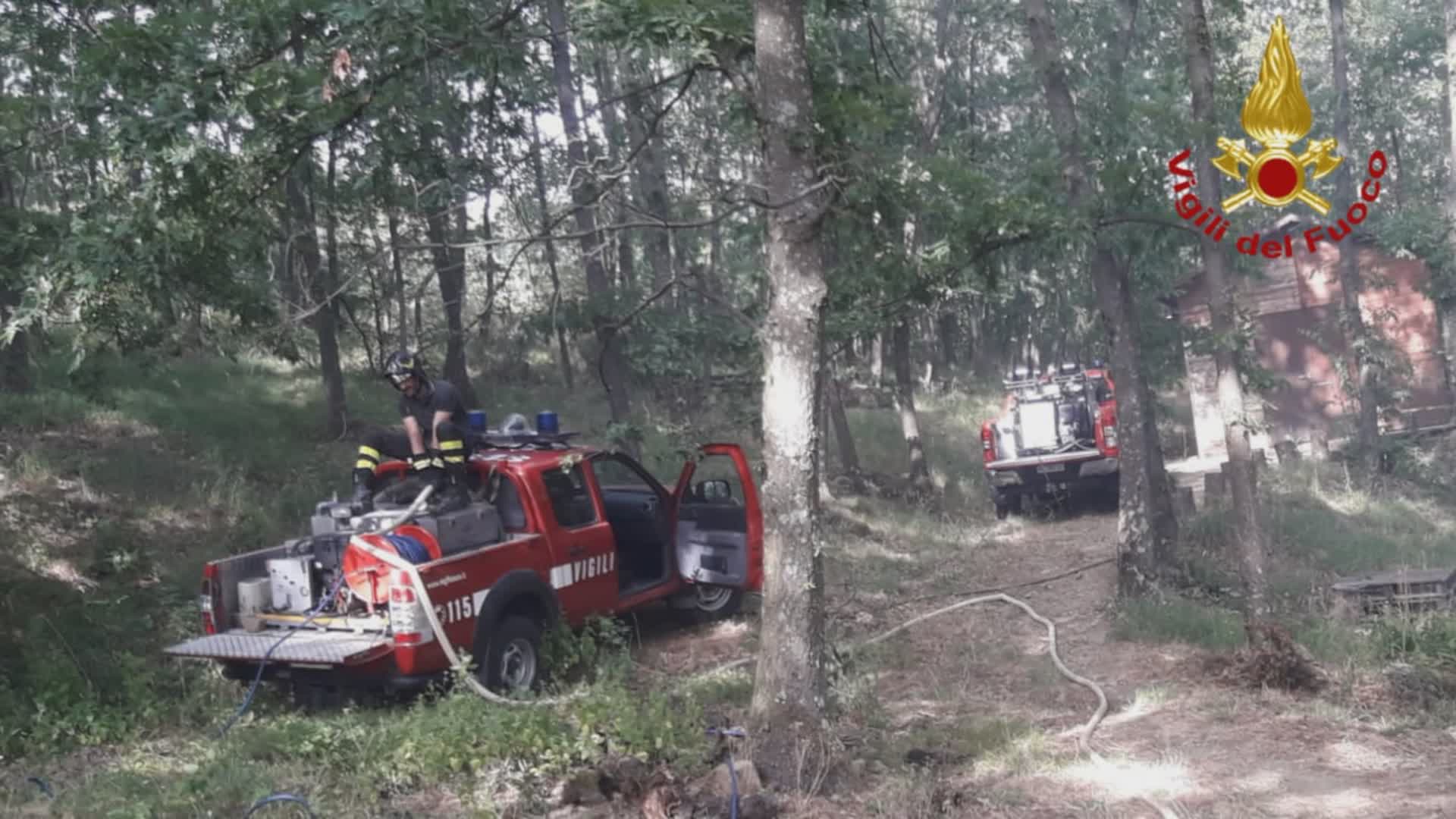 Pistoia. Incendio sulle colline di San Felice