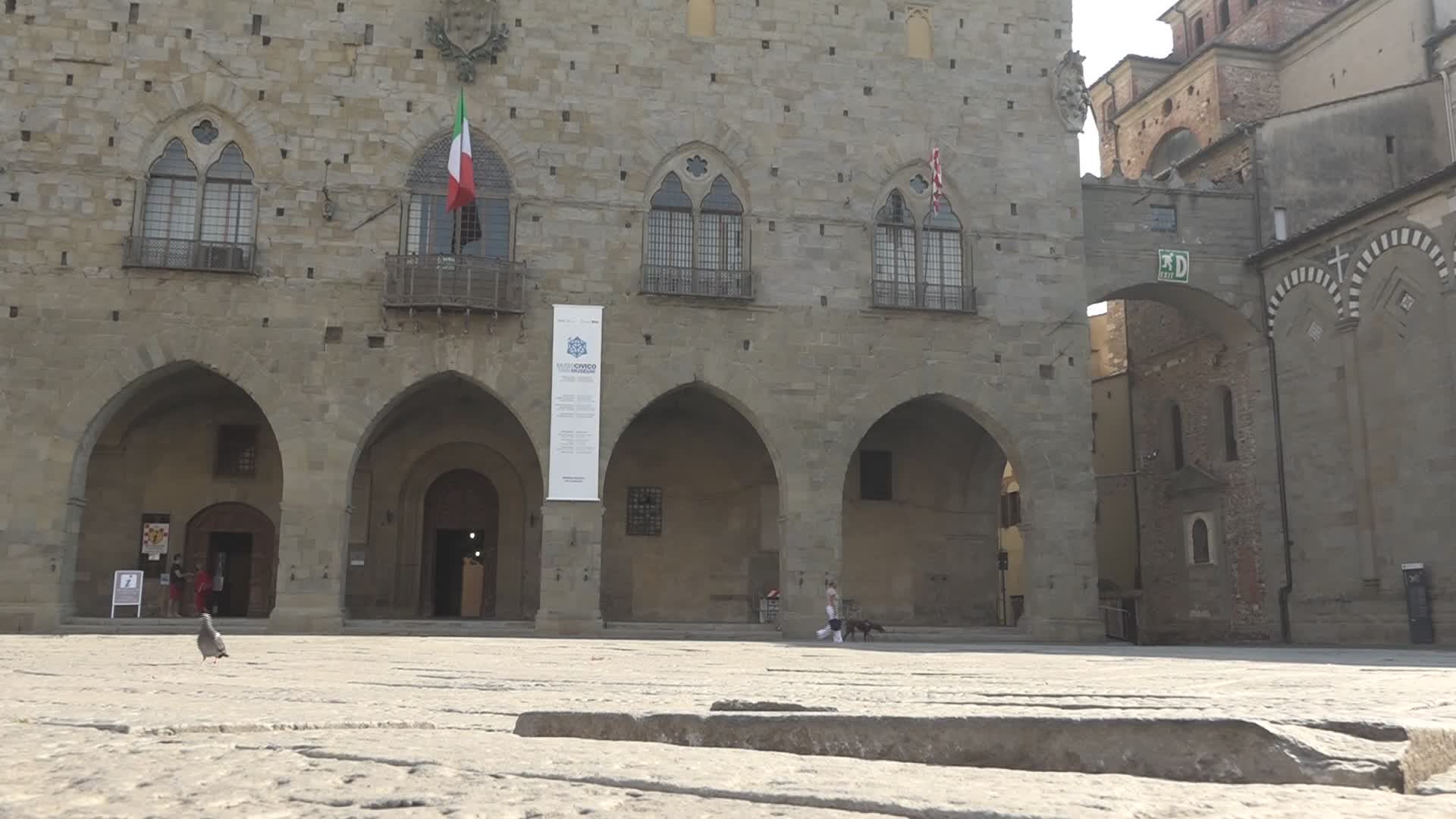 Lavori al lastricato di Piazza Duomo