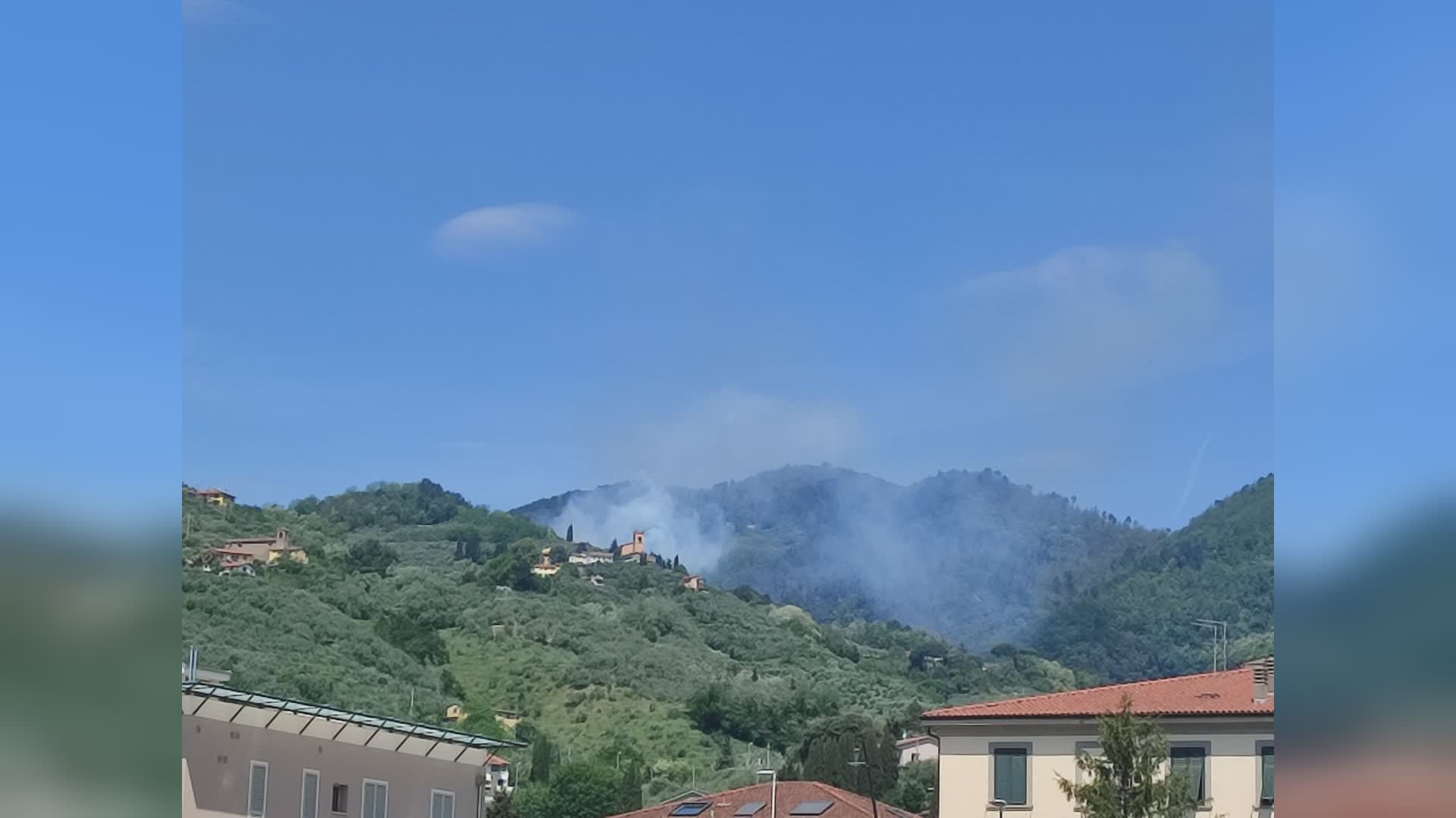 Pescia: incendio a Monte a Pescia