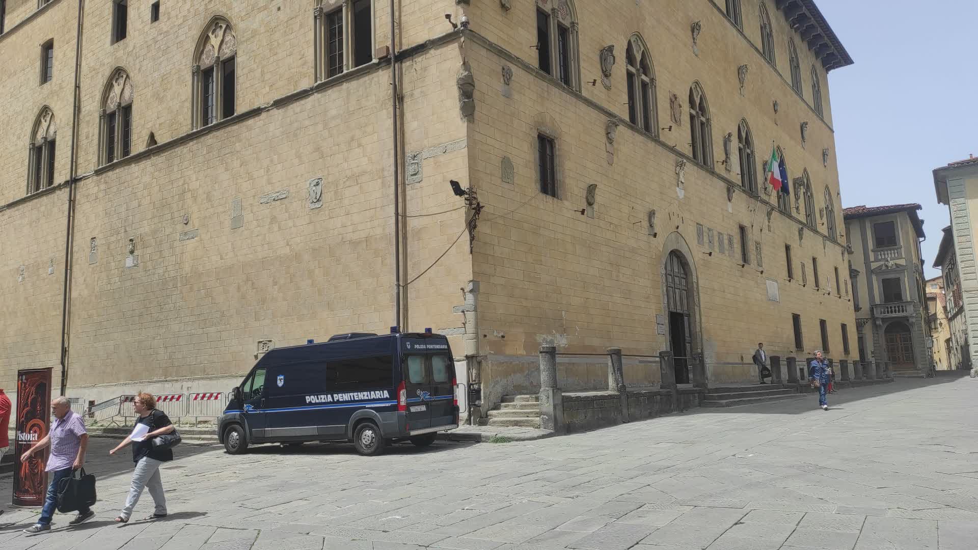 Pistoia: omicidio via Monteverdi, il figlio in Procura