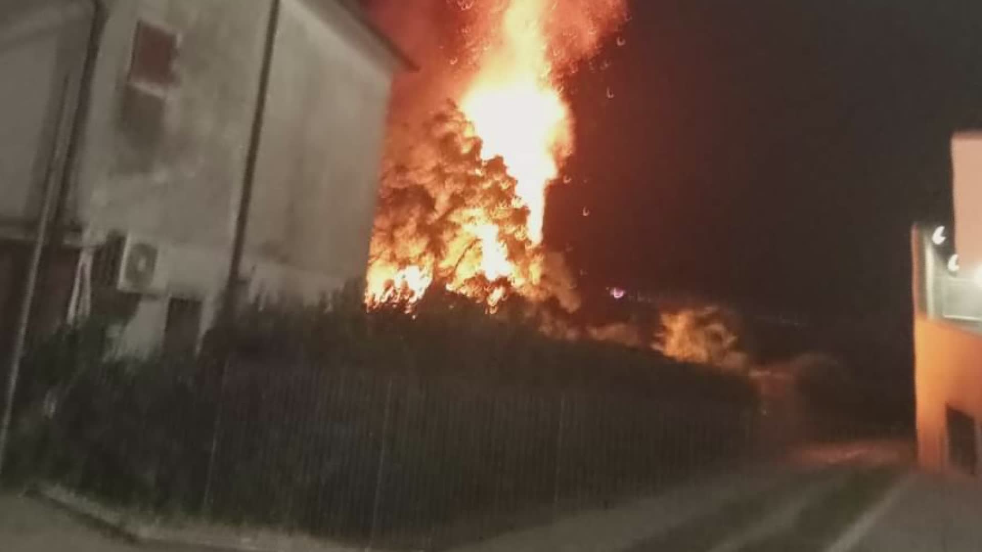 Incendio nella notte a Montecatini