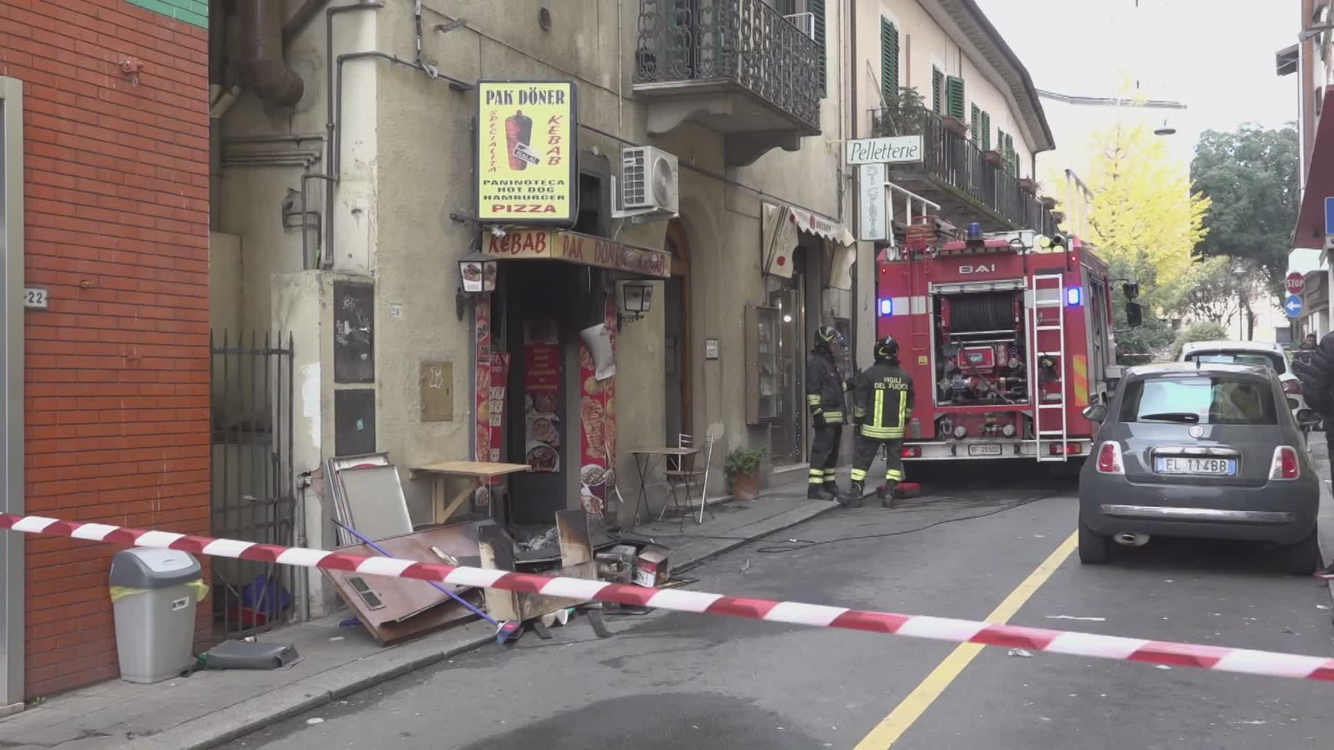 Montecatini: incendio in un Kebab