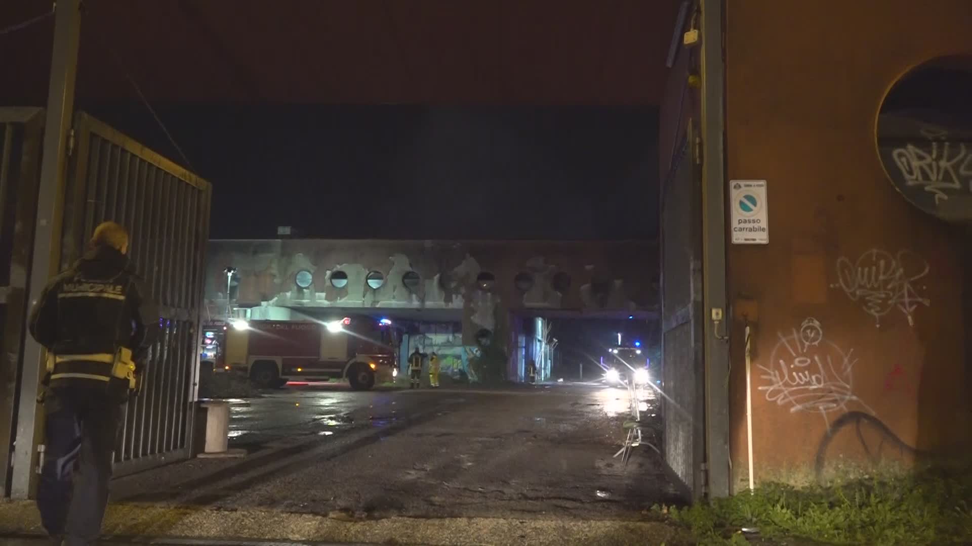 Incendio agli ex macelli di Pistoia