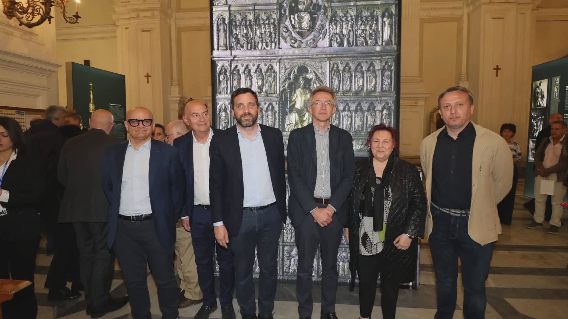 Napoli- La mostra sull'altare di San Jacopo a Napoli