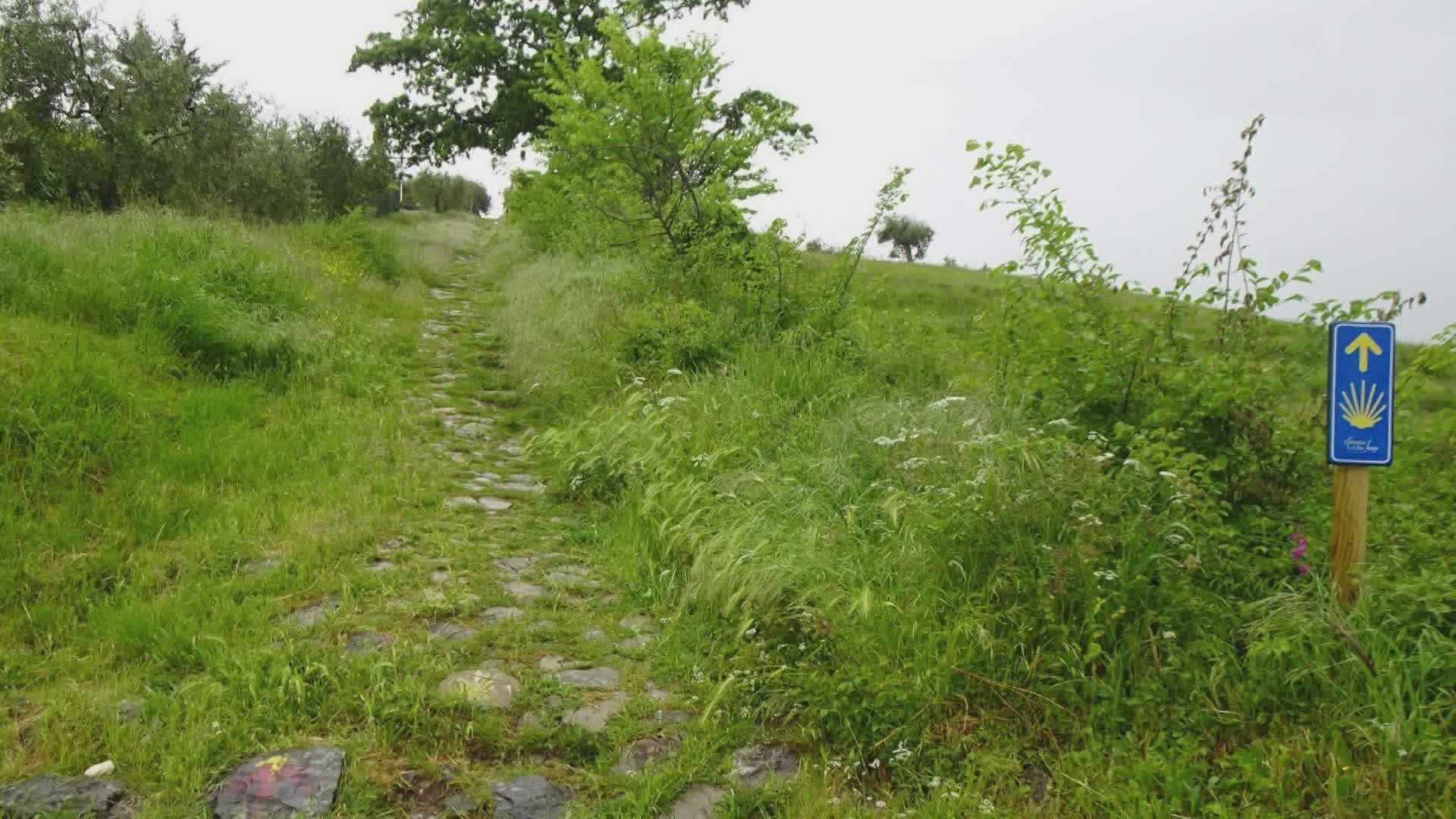 Pistoia: segnaletica installata lungo il cammino di S.Jacopo