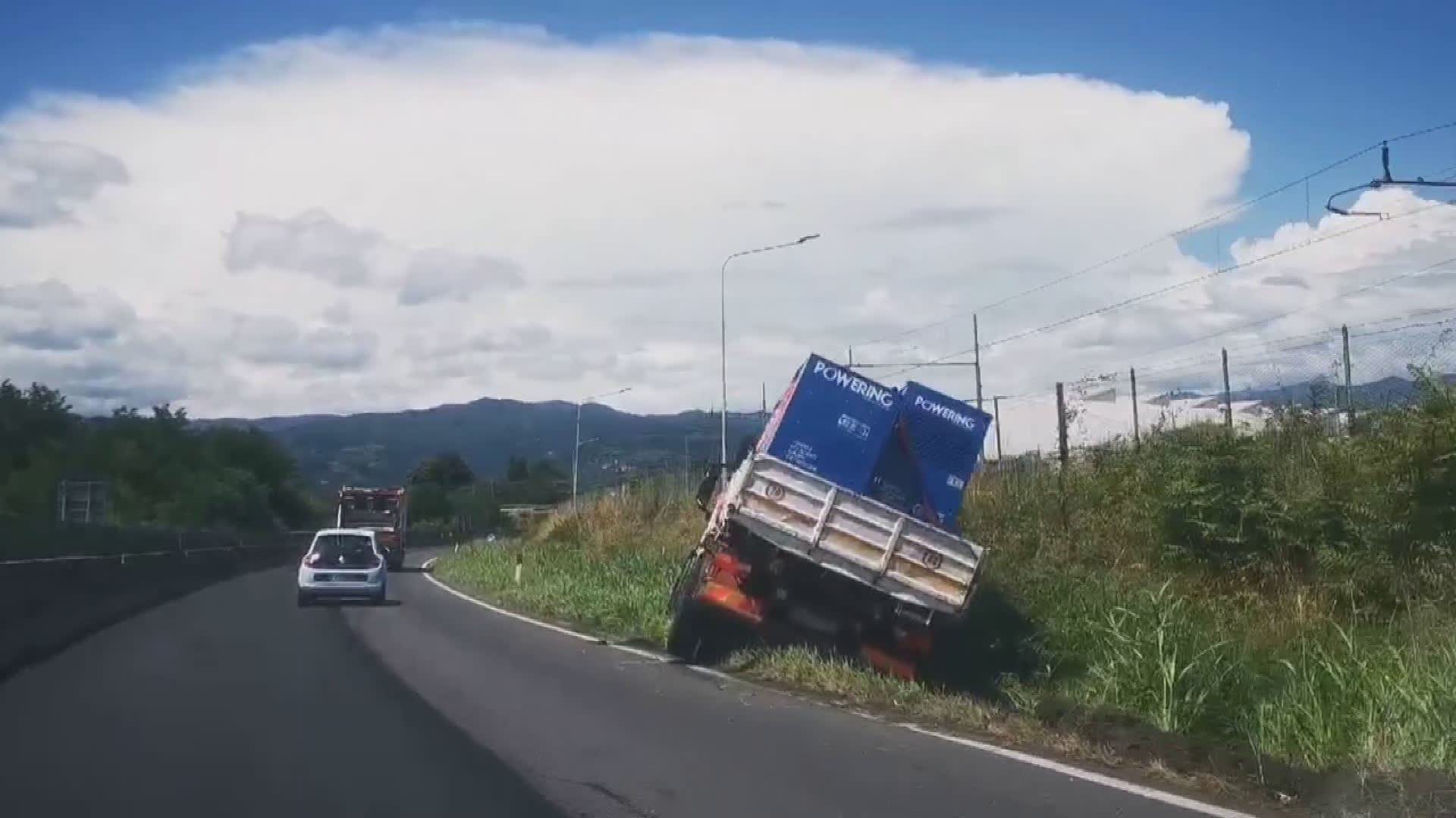 Incidente in tangenziale. Ripercussioni sul traffico