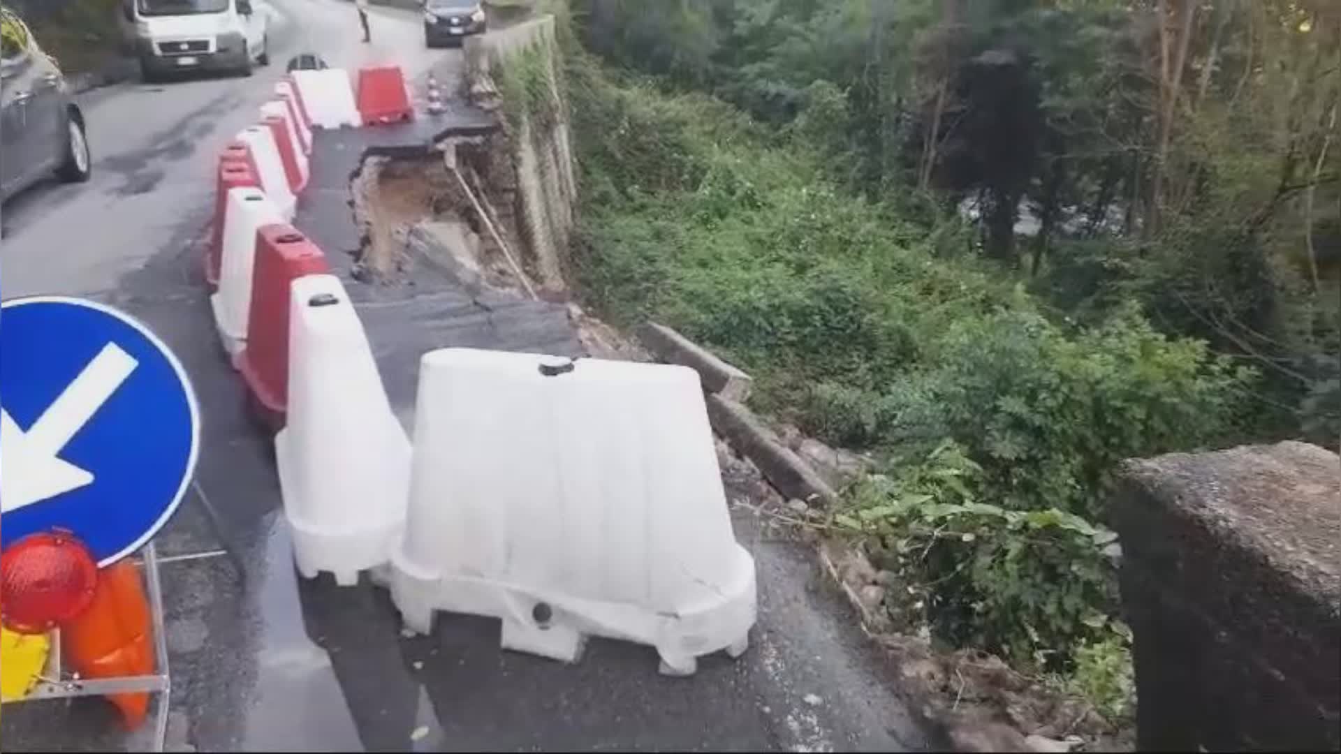 Pescia: notevole frana sulla strada verso il San Lorenzo