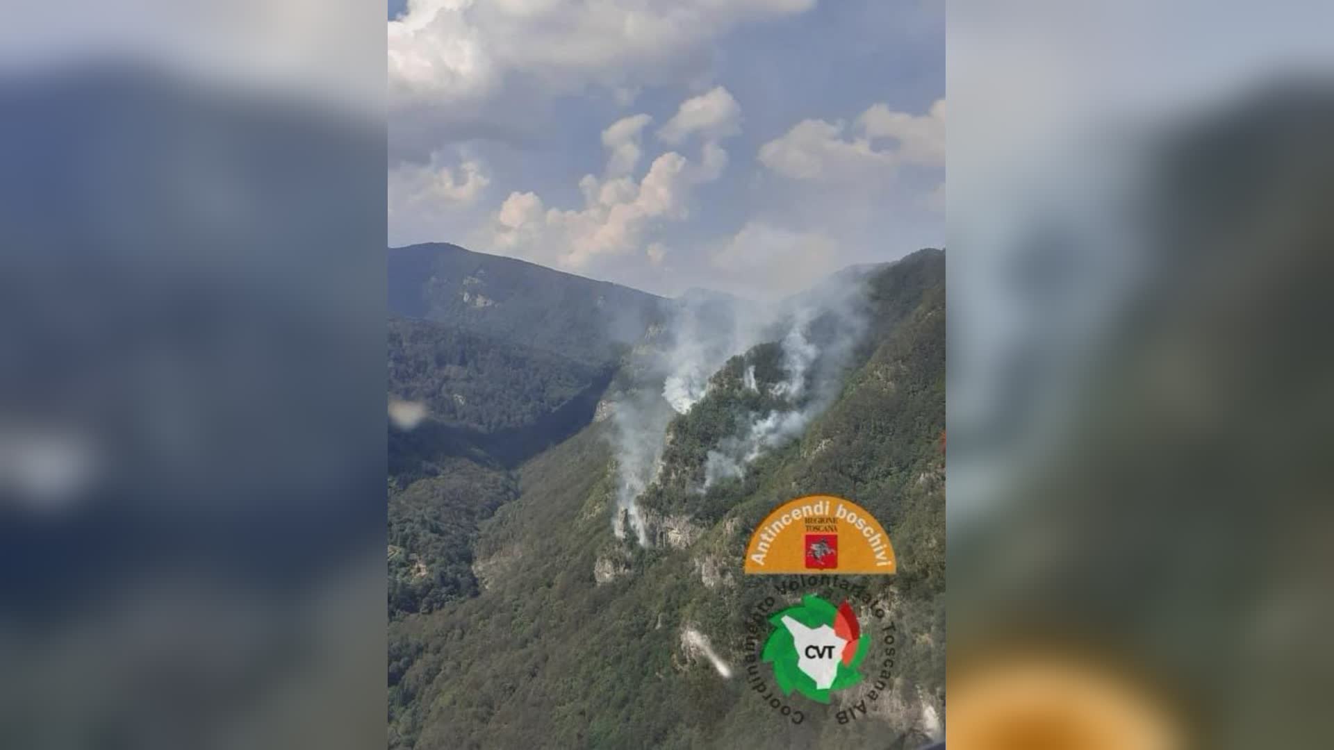 Vasto incendio sulle montagne di Cutigliano