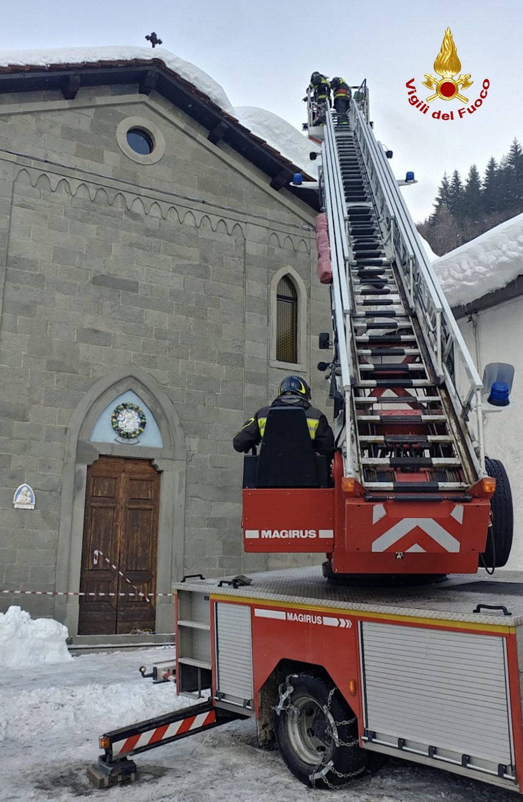 Chiesa di Rivoreta, danni per la neve