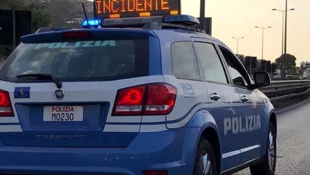 Traffico bloccato in autostrada per un incidente tra Prato Ovest e Pistoia