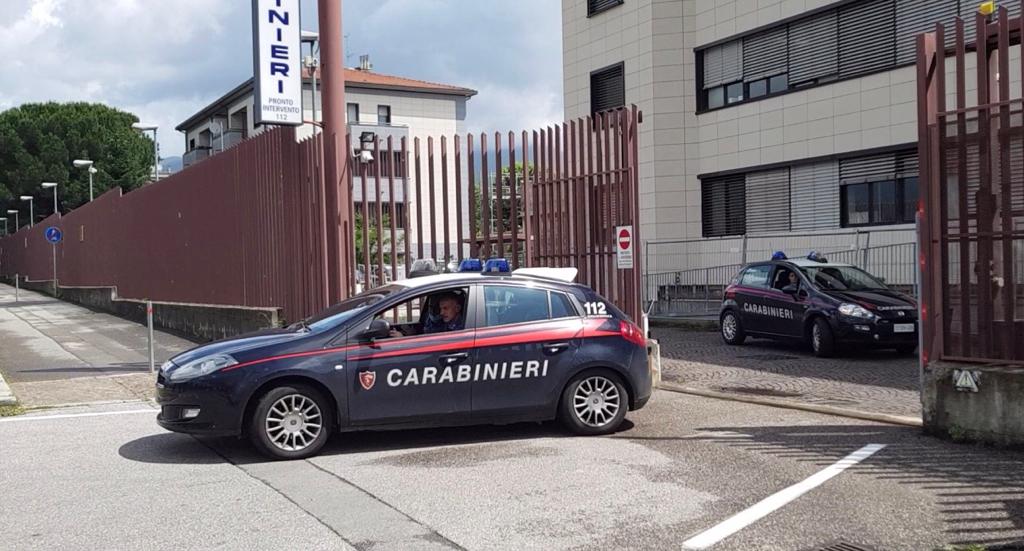 Cronaca, Carabinieri: furiosa lite fra fratelli; un arresto