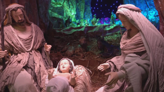 Un presepe nella grotta, pensando a Betlemme